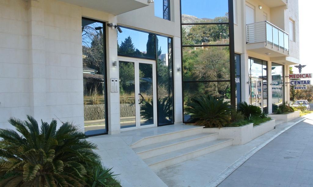 Apartments Crystall Budva Eksteriør billede