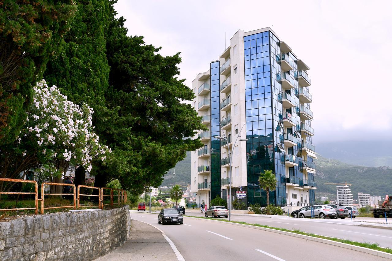 Apartments Crystall Budva Eksteriør billede