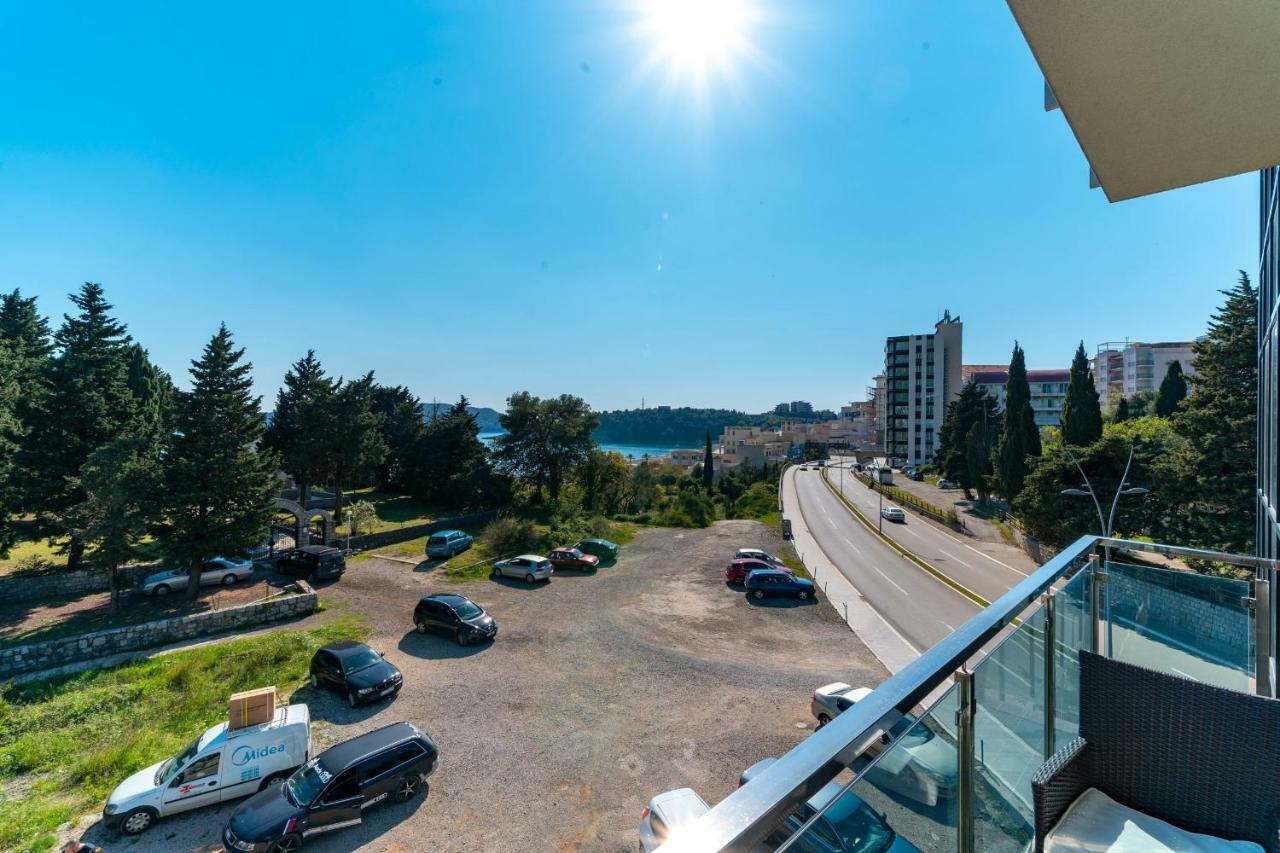 Apartments Crystall Budva Eksteriør billede