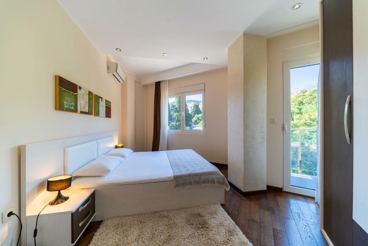 Apartments Crystall Budva Eksteriør billede