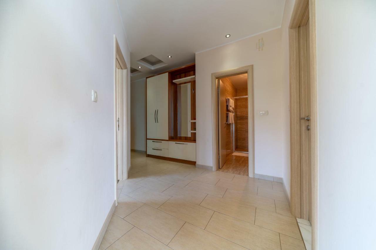 Apartments Crystall Budva Eksteriør billede