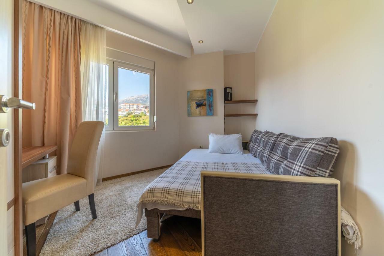 Apartments Crystall Budva Eksteriør billede